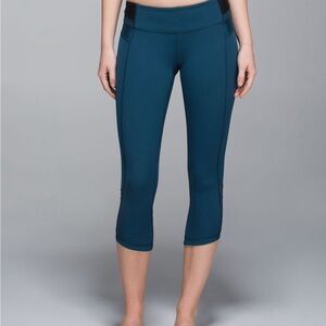 SOLD: Women’s Lululemon Just Breathe Crop Mesh Leggings Alberta Lake Blue Black6
